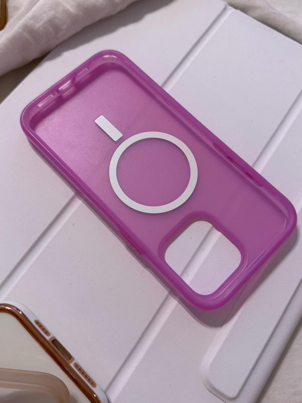 OtterBox MagSafe-Compatible iPhone 15 ProMax Case in Lavender Pink - Picture 3 of 16